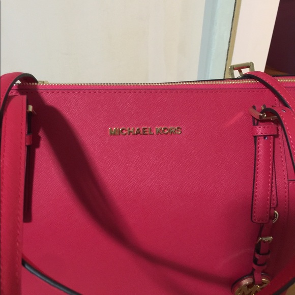 📦SOLD📦 Michael Kors Jet Set Saffiano Tote - Picture 3 of 4